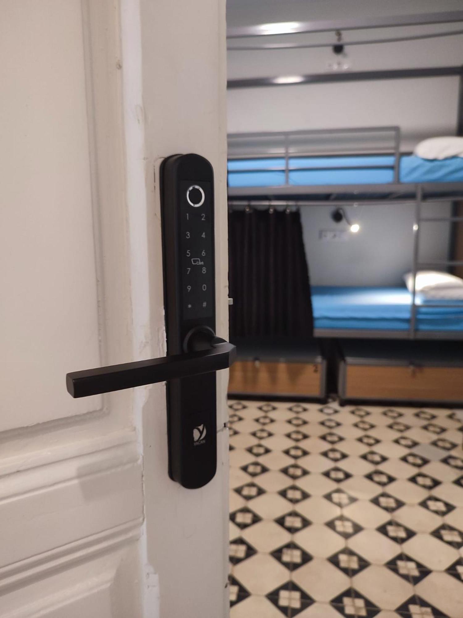סביליה Hostel Ibarra By Bossh! Hotels מראה חיצוני תמונה